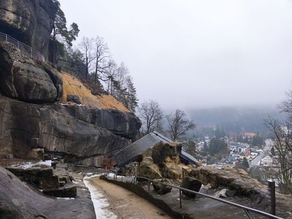 Fotografija s spletne strani Jasmin Kantz na poti