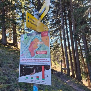 Auf dem Weg zum Großen Aufacker sind die Winterschutzgebiete zu beachten