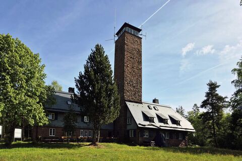Gedächtnishaus Fohrenbühl mit Aussichtsturm