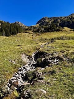 Fotografija s spletne strani F A 4 na poti
