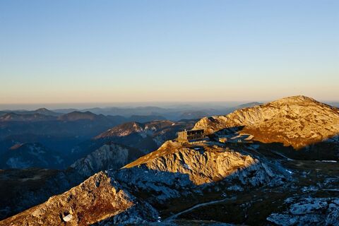 Blick zum Schiestlhaus
