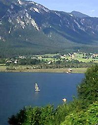 Der Pressegger See ist bei den Wassersportlern sehr beliebt! 
