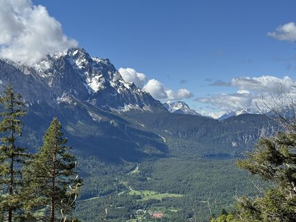 Zugspitze mit Eibsee