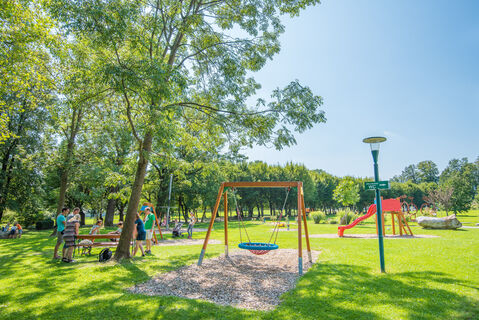Schlosspark Pöllau Spielplatz in der Oststeiermark