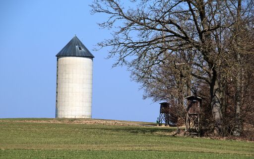 Wasserturm oberhalb von Ölling
