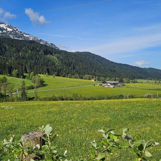 Blick entlang der Steinberg-Runde nach Hochfilzen