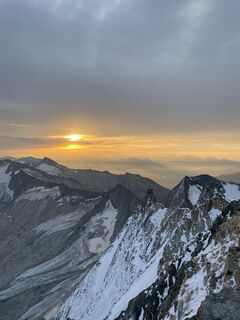Zdjęcie z Olivér Pintér wzdłuż trasy