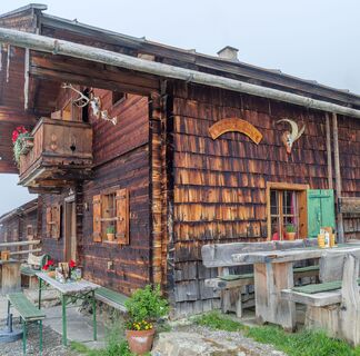 Katzsteinalm – urige Einkehr mit Charme auf 1546 m