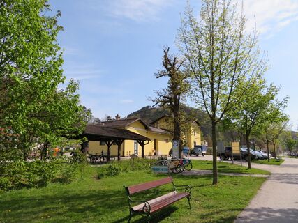Weißenbach/Triesting - Neuhaus - Peilstein - Schwarzensee -  Hoher Lindkogel - Vöslauer Hütte - Bad Vöslau (Waldandacht)
