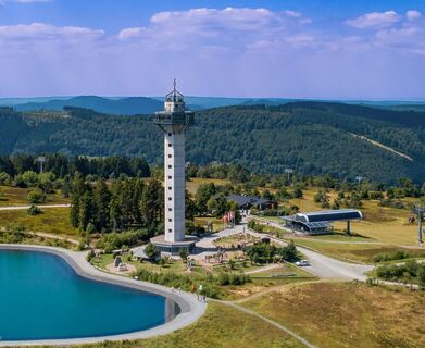 ettelsbergplateau-bergsee-hochheideturm.jpg