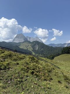 Fotografija s spletne strani Oliver Baukholt na poti