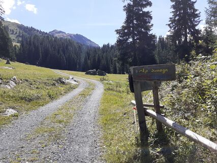 Photo de maria jose poltera le long du parcours