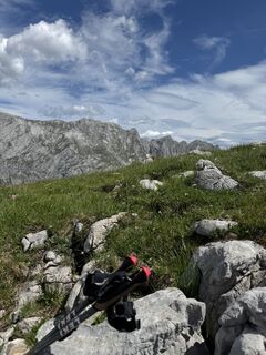 Fotografija s spletne strani Gerti Hartmann 79 na poti