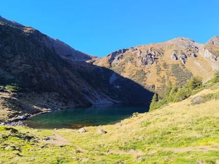 Kaltenbachsee noch im Schatten