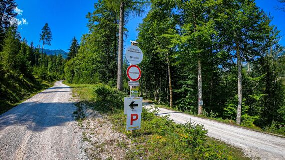 Wegkreuzung Variante Jause am Weißenbach
