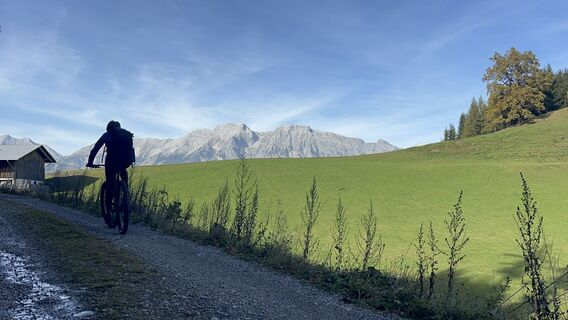 Foto da Helmut Schuchter lungo il tour