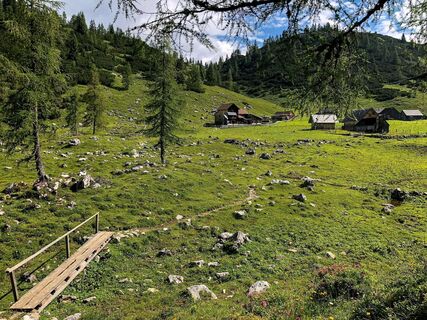 Almidylle auf der Wanderroute "Vom Gletscher zum Wein"