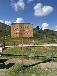 Fotografija s spletne strani Michael Pehböck na poti