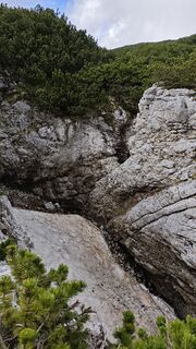 Fotografija s spletne strani Franca Škarja na poti
