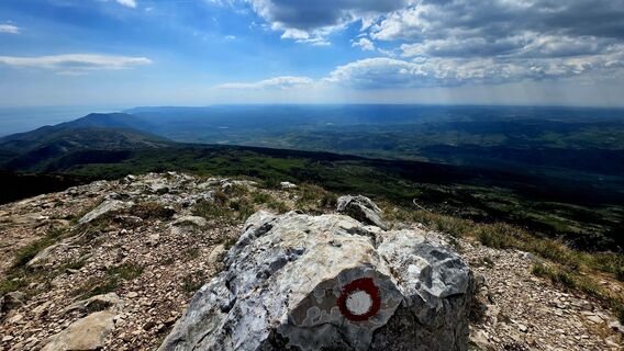 Zdjęcie z Danijel Sorola wzdłuż trasy