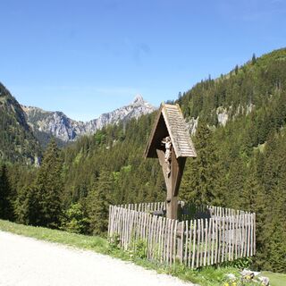 Feldkreuz am Weg zur jägerhütte