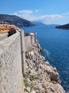 Fotografija s spletne strani schenkeli na poti