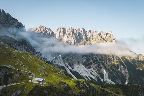 panorama-mit-gruttenhuette_wilder-kaiser_foto-TVB Wilder Kaiser-stefan-leitner_1.jpg