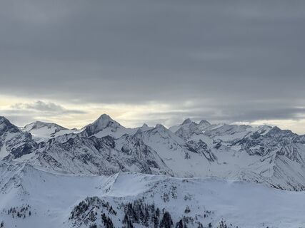 Zdjęcie z Balázs Izsvák wzdłuż trasy