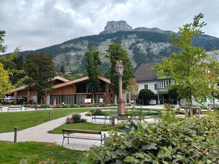 Fotografija s spletne strani Poschacher na poti