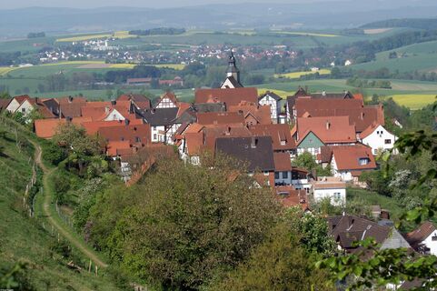 Blick vom Burgberg auf das Stadtwasser