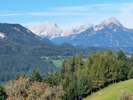Fotografija s spletne strani Monika Mülleder na poti
