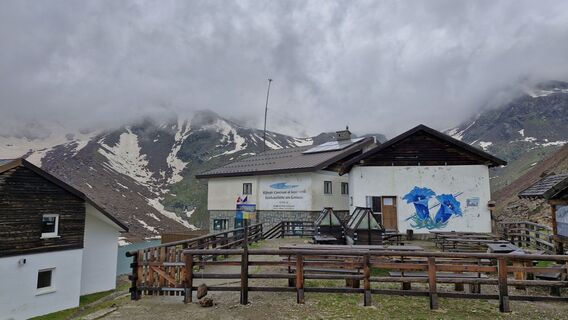 Fotografija s spletne strani Sebastian na poti