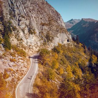 Straße zum Staudamm Tseuzier