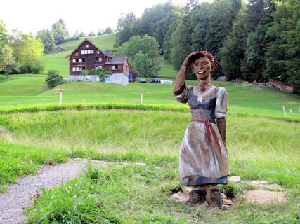 Skulptur Babette im Sinnepark