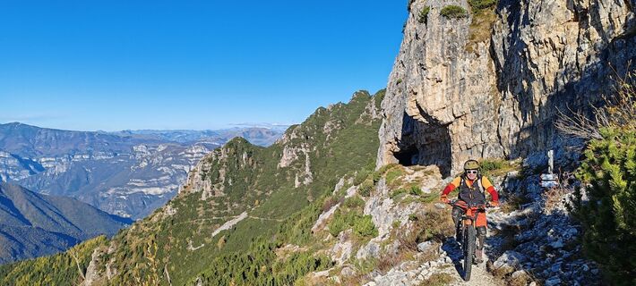 Fotografija s spletne strani Simone Ferrari na poti