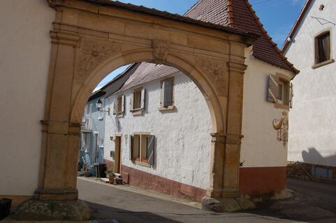 Herxheim am Berg - Pfaffenhoftor Bild 2