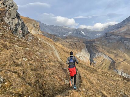 Auch im Lauftempo kann der Pass überwunden werden - mit der nötigen Kondition.