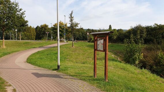 Radrundweg Brücken und Grenzen_Startpunkt Vitrine