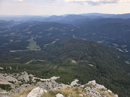 Fotografija s spletne strani Bernhard Hohenbichler na poti