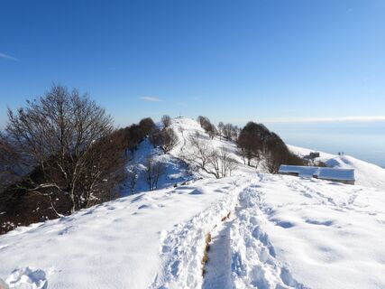 Zdjęcie z Stefano Manzoni wzdłuż trasy