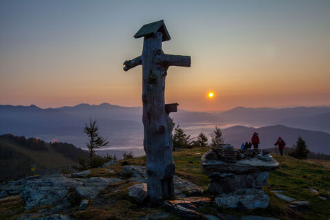 Sonnenaufgang am Peterbauer Kreuz