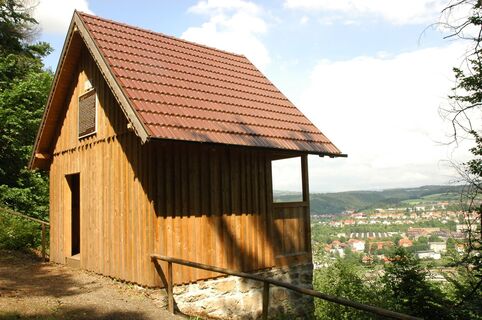 Die Schaubachhütte erinnert ebenso wie das Diezhäuschen an einen verdienten Meininger.