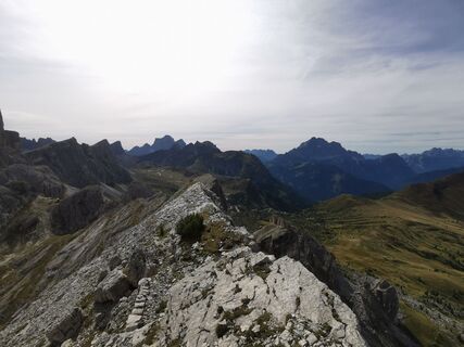 Fotografija s spletne strani Vida Burja na poti