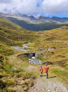 Fotografija s spletne strani kees van de water na poti
