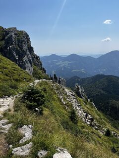 Фото с сайта Akšru Urška во время экскурсии
