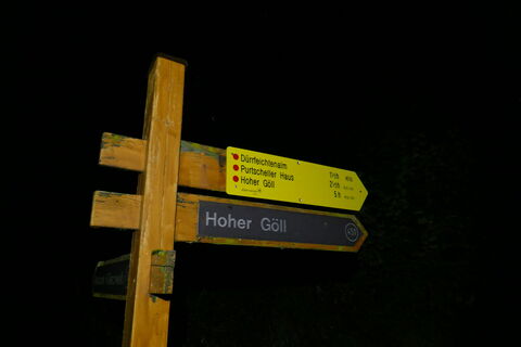 wir starten noch bei Dunkelheit