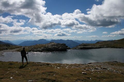 Der Wildsee im Gegenlicht.