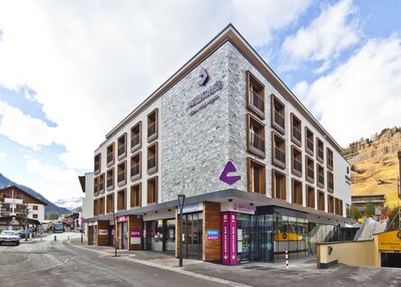 Anthonys Life &amp; Style Hotel