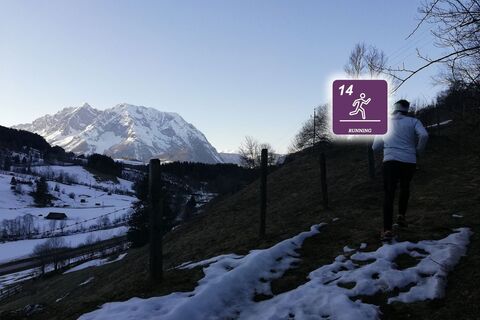 Die Aussicht auf den Grimming wärmt auch schon früh im Jahr