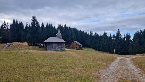 Фото с сайта EP87 во время экскурсии